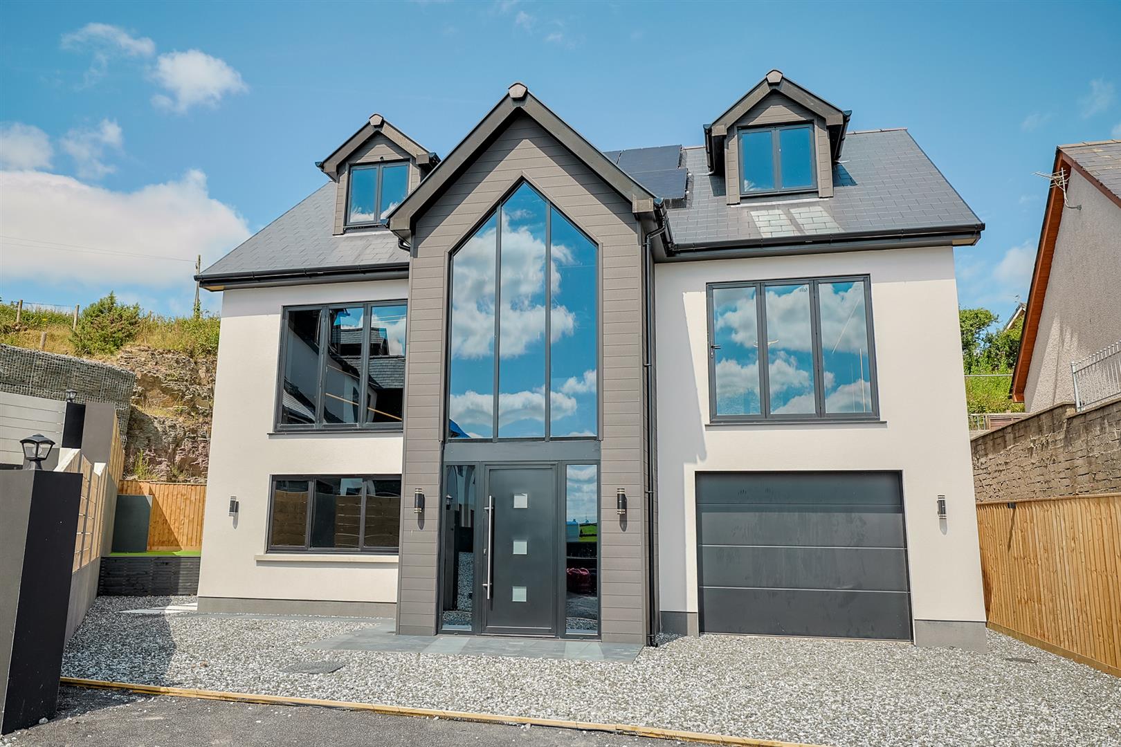 Heddfan, Croesyceiliog, Carmarthen, SA32 8DS